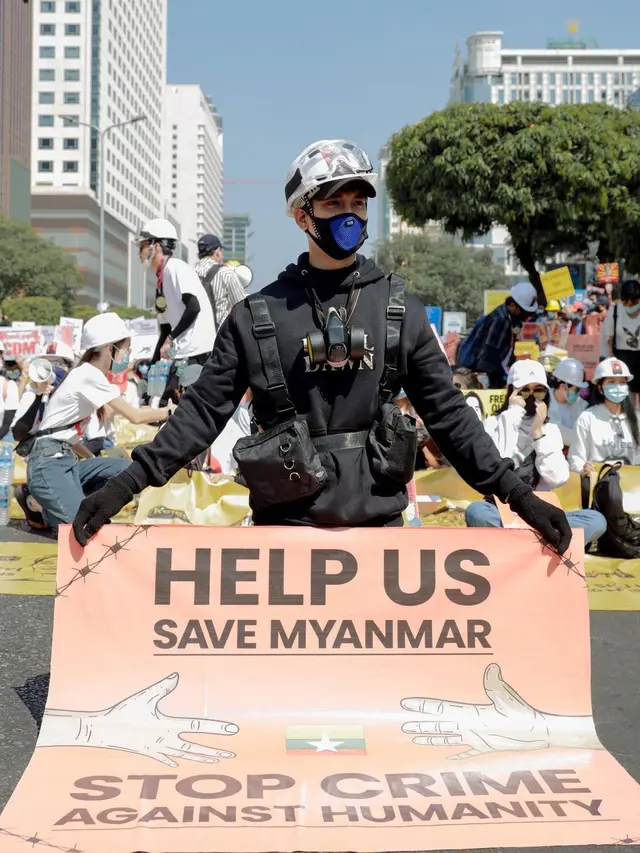 7 Potret Paing Takhon saat Ikut Aksi Tolak Kudeta Myanmar