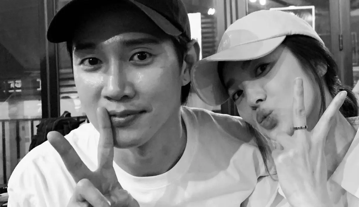 Park Sung Hoon dan Song Hye Kyo. (Instagram/ boxabum)