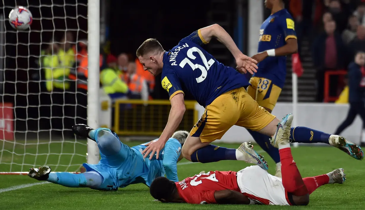 Newcastle United kini memperoleh 47 poin pada klasemen Liga Inggris, hanya terpaut satu poin di bawah Tottenham Hotspur yang mencatatkan 48 poin di posisi empat. (AP Photo/Rui Vieira)