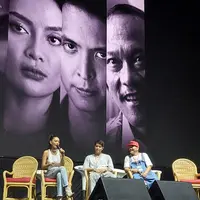 Azizah Salsha baru saja merayakan ulang tahunnya yang ke-20. Di perayaannya, ia menentukan dresscode para tamu undangan cosplay sebagai karakter Disney. Erika Carlina yang turut hadir, tampil dengan two pieces outfit dengan gambar Buzz Lightyear. Rambutnya ditata bergaya Y2K look dan ia memadukan penampilannya dengan high boots hitam. [Foto: Instagram/eri.carl]