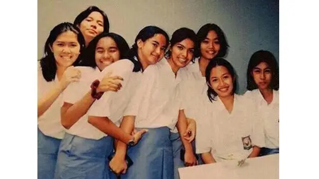 Menawan dari Dulu, Ini 10 Potret Lawas Najwa Shihab yang Curi Perhatian