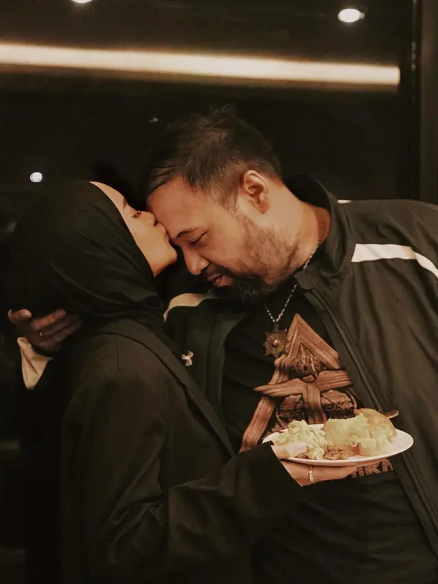 7 Potret Ulang Tahun Didi Mahardhika, Dikecup Cita Citata dan Disebut Suami