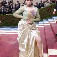 Billie Eilish. Ini adalah penampilannya di Met Gala 2022. Foto: Vogue.
