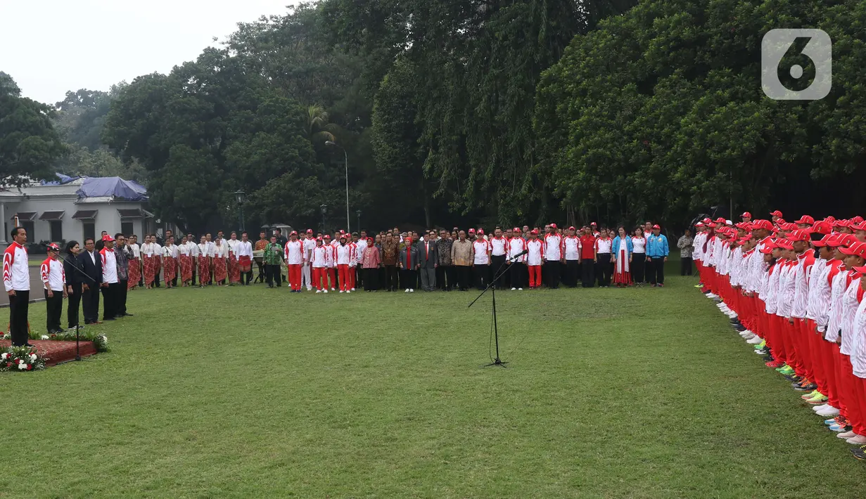 Presiden Joko Widodo atau Jokowi saat upacara pelepasan Kontingen Indonesia untuk SEA Games 2019 Filipina di Istana Bogor, Jawa Barat, Rabu (27/11/2019). Sebanyak 841 atlet Indonesia akan bertanding pada SEA Games Filipina di 51 cabang olahraga. (Liputan6.com/Angga Yuniar)