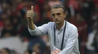 Pelatih Arema Puji Dukungan yang Diperlihatkan The Jakmania dan Aremania