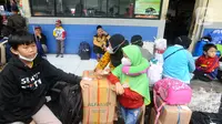 Sejumlah persiapan telah dilakukan pengelola Terminal Kampung Rambutan, seperti pengecekan kendaraan. (medeka.com/Arie Basuki)