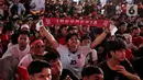 Kehadiran mereka untuk menyaksikan laga Timnas Indonesia melawan Jepang melalui layar lebar yang dipasang di salah satu kawasan Stadion Utama Gelora Bung Karno, Jakarta, Selasa (10/6/2025). (Liputan6.com/Angga Yuniar)