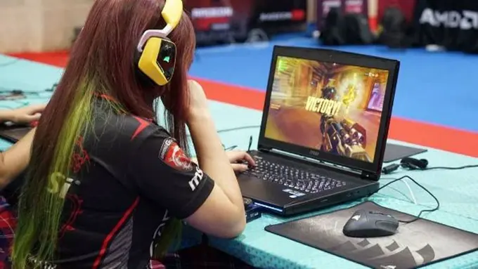 Jadi Gamer Profesional, Monica Carolina Punya Gaji Rp159 Juta