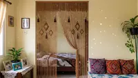 9 Ide Sekat Ruangan Murah untuk Rumah Kontrakan, Ruang Sempit Jadi Lebih Fungsional