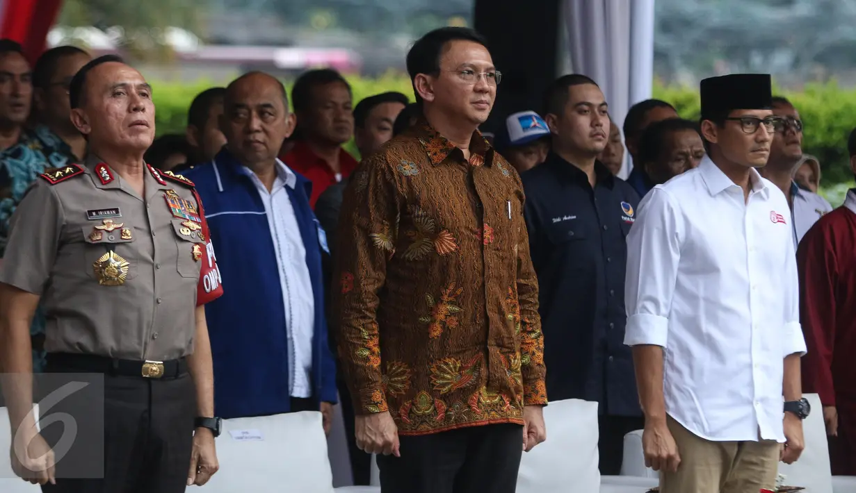 Suasana deklarasi damai Pilgub DKI Jakarta putaran kedua di Jakarta, Senin (17/4). Deklarasi dilakukan untuk menunjukkan komitmen damai dalam gelaran pilkada ini. (Liputan6.com/Faizal Fanani)