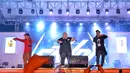 Meikarta Music Festival digelar oleh Lippo Group, pengembang Meikarta ini bertujuan untuk menarik perhatian publik. Para musisi papan atas hadir di panggung tersebut menghibur para pengunjung yang datang. (Adrian Putra/Bintang.com)