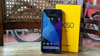 Realme X50 Pro. (Liputan6.com/ Yuslianson)