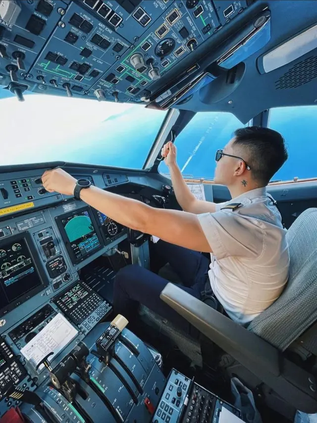 6 Potret Kenji Ganesha, Sosok Pilot yang Jadi Suami Anggi Marito