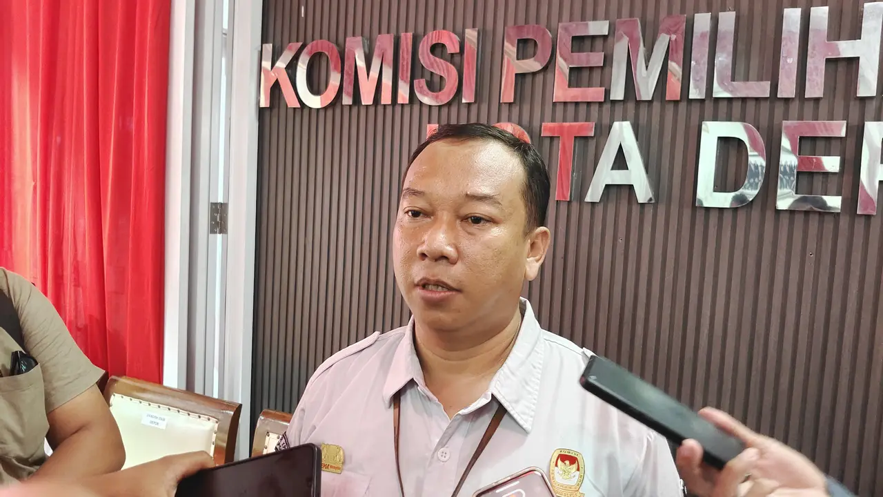Ketua KPUD Kota Depok, Willi Sumarlin di gedung KPUD Kota Depok.