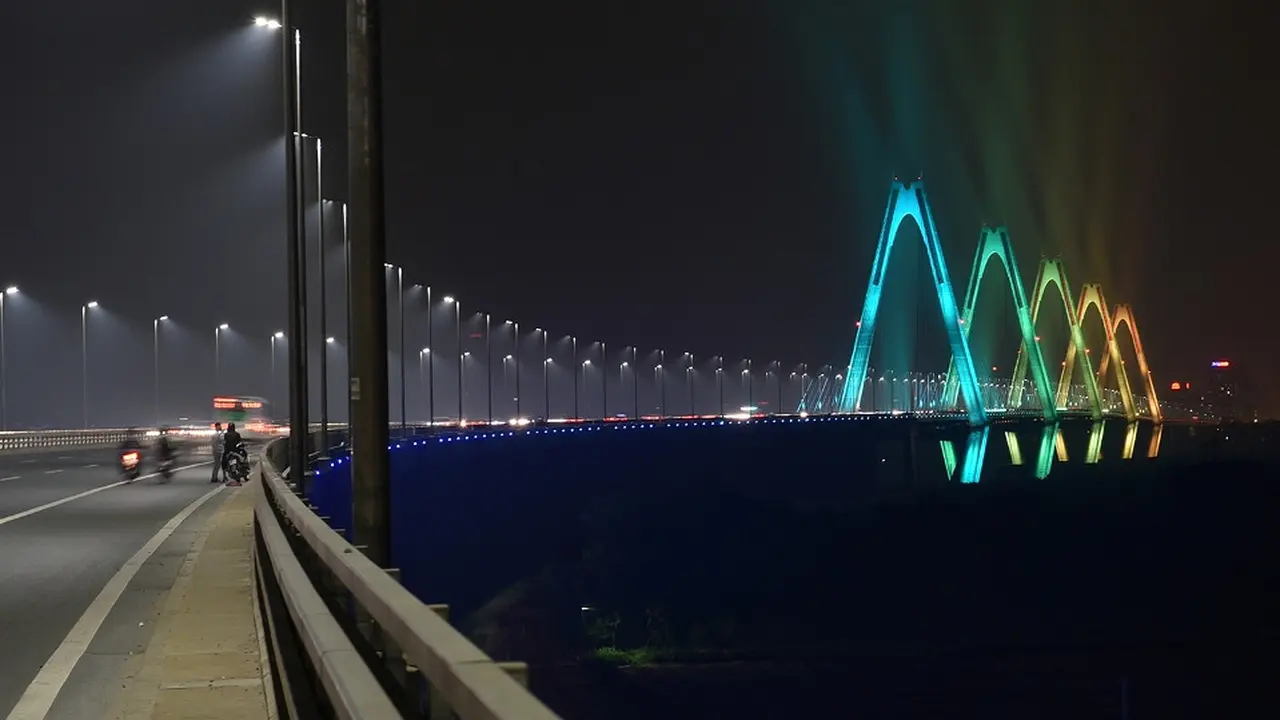Jembatan Nhan Tan Hanoi, Vietnam