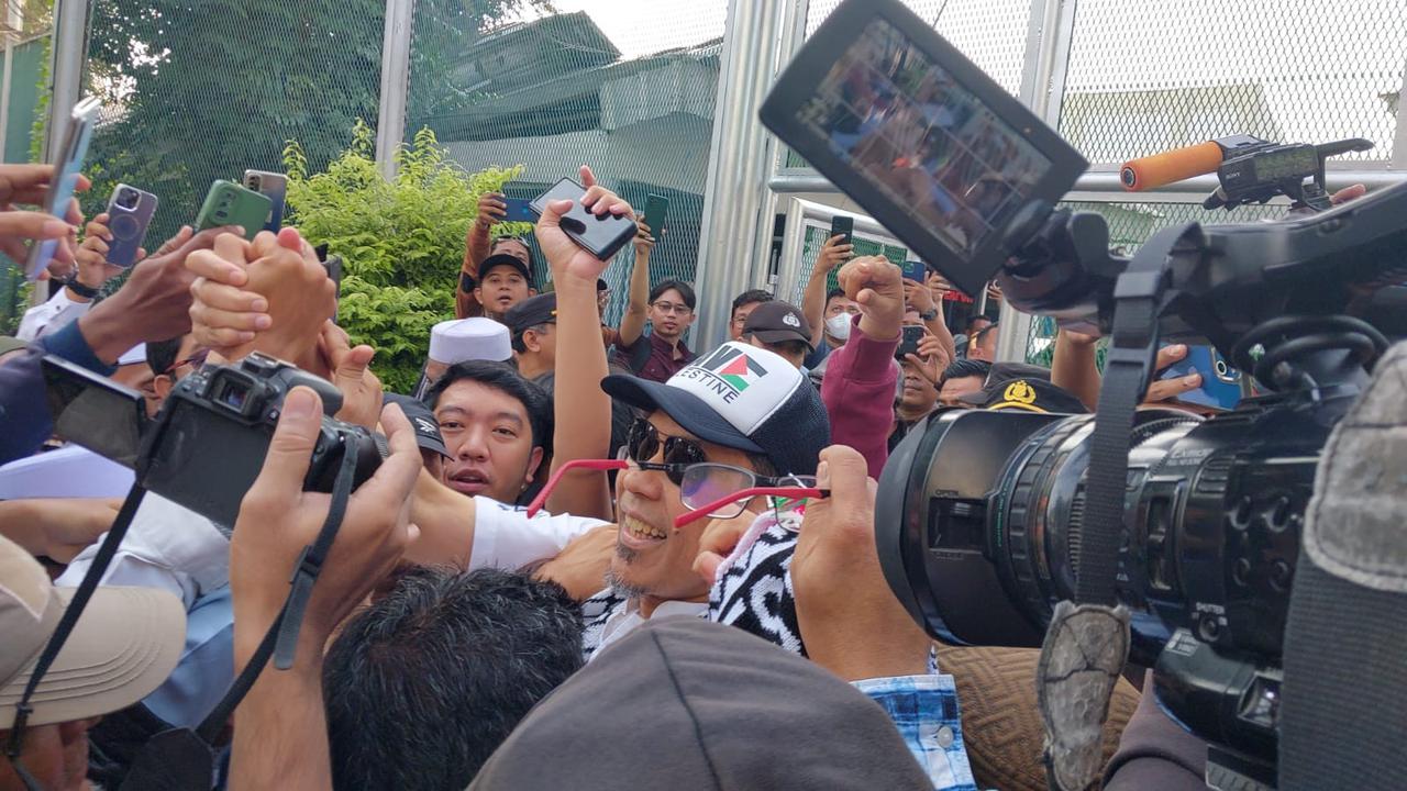 Bebas Murni, Munarman Berencana Sowan ke Habib Rizieq Shihab