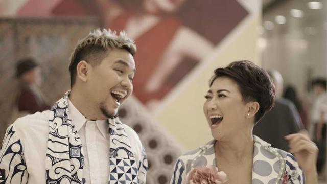 6 Potret Persahabatan Indra Bekti dan Indi Barends, Menangis Saat Tahu Pembuluh Darah Pecah