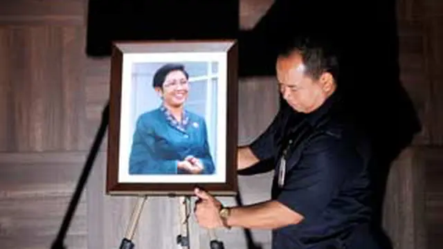 120502cfoto_menkes-endang.jpg