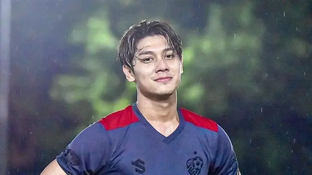 ilustrasi potret tampan rizky billar yang sibuk akting ku lepas dengan ikhlas/instagram: rizkybillar