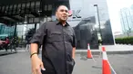Anggota DPRD Jambi dari PDIP, Zainur Arfan usai diperiksa di Gedung KPK, Jakarta, Kamis (14/12). Ketua Fraksi PDIP Jambi tu diperiksa sebagai saksi tersangka Saifuddin terkait dugaan suap pengesahan RAPBD Jambi TA 2018. (Liputan6.com/Helmi Fithriansyah)