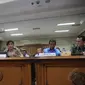 Menteri Kelautan dan Perikanan (KKP), Susi Pudjiastuti menjelaskan perkembangan penangkapan kapal ilegal fishing dan transhipment di Jakarta, Senin (8/12/2014). (Liputan6.com/Herman Zakharia)