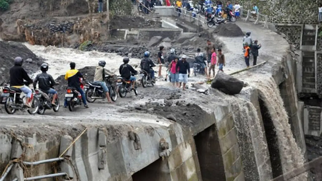 Dilema Penambangan Pasir di Merapi