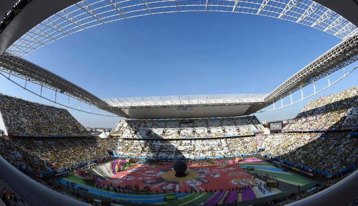 Piala Dunia 2014 secara resmi dibuka di Corinthians Arena di Sao Paolo, Brasil, (13/6/2014). (AFP PHOTO/Francois-Xavier Marit)