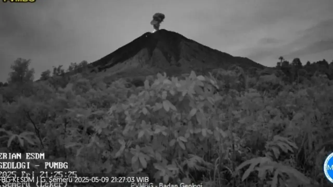 Gunung Semeru erupsi 13 Kali, dengan tinggi letusan Capai 1 Kilometer (Istimewa)