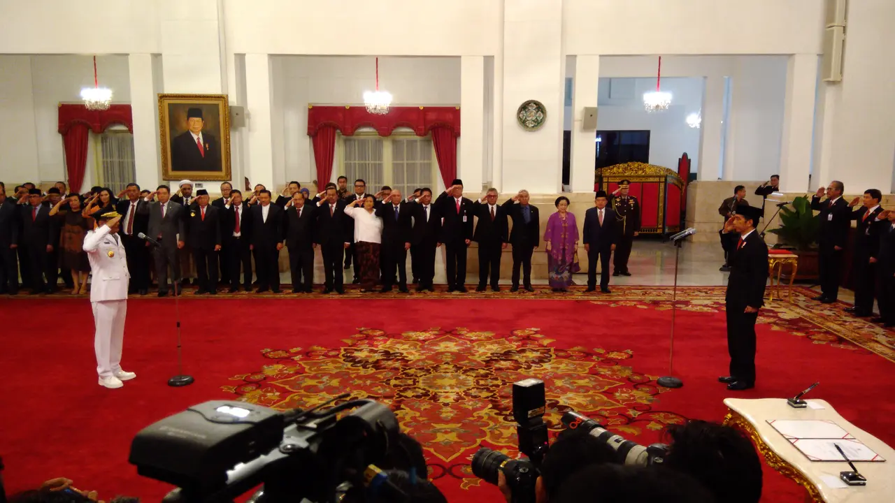 Presiden Jokowi melantik Djarot Saiful Hidayat sebagai Gubernur DKI Jakarta (Liputan6.com/Ahmad Romadoni)