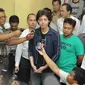 Roger Danuarta ditemukan terkapar di dalam sebuah mobil Mercy B 368 RY pukul 23.10 WIB di Jalan Kayu Putih Tengah, Pulo Gadung, Jakarta Timur (Liputan6.com/Panji Diksana).