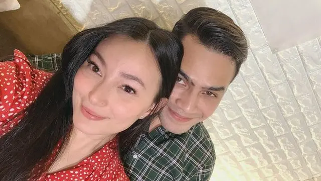Asmirandah dan Jonas Rivanno