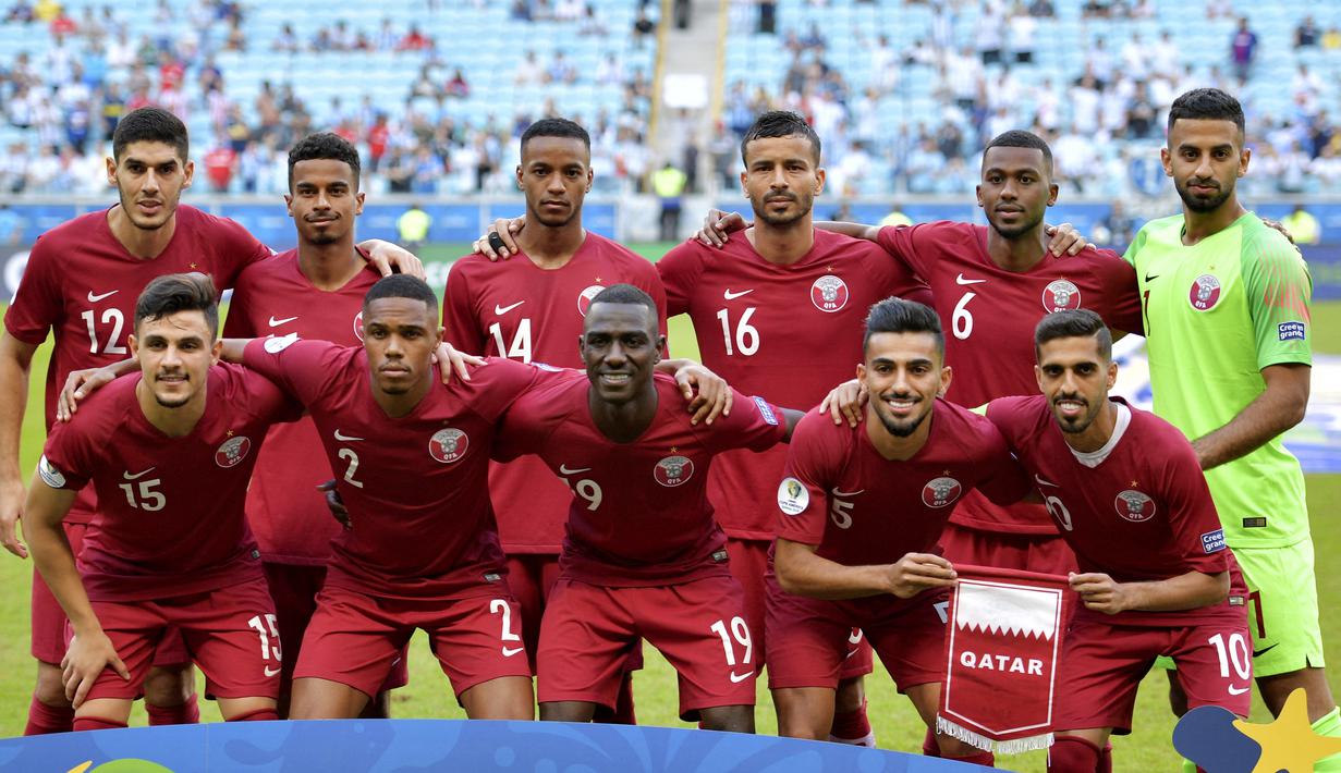 Qatar memiliki julukan The Maroon atau merah marun yang sesuai dengan warna jersey kandang mereka. Untuk bahasa Arab, julukan merah marun tim nasional Qatar yakni Al Annabi. (AFP/Carl De Souza)