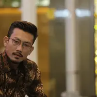 Denny Sumargo, pria tampan yang masih lajang ini terus berusaha mencari pendamping hidupnya. Menjadi pemeran di film Kartini, ternyata menginspirasi Denny dalam memilih tambatan hati. (Galih W. Satria/Bintang.com)