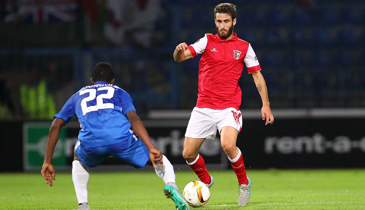 6. Rafa Silva (Braga SC), seperti gelandang sayap pada umumnya, pemuda 22 tahun ini memiliki kecepatan dan kemampuan dribbling yang baik. Dirinya menjadi pemain Braga SC dengan jumlah assist terbanyak di ajang Liga Europa. (AFP/Milan Kammermayer)