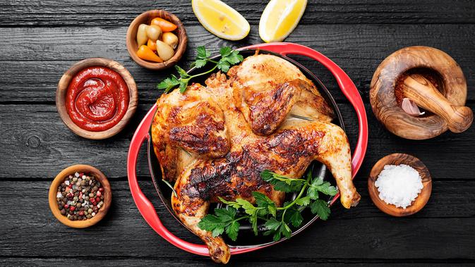 Menu Ramadan Hari Ini: Ayam Bekakak, Es Timun Jeruk Nipis 