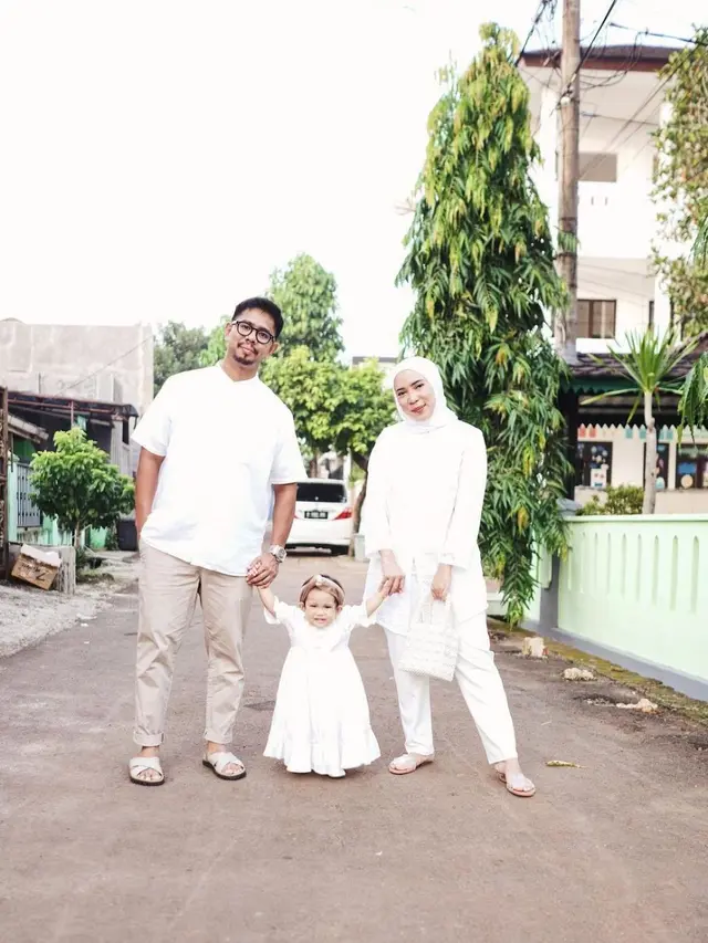 Model Baju Lebaran Keluarga Seleb