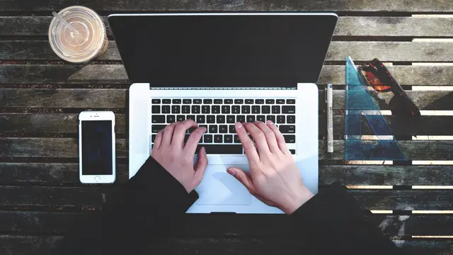 [Bintang] Jadi Istri, 5 Zodiak Ini Nggak Bisa Cuma Diam di Rumah