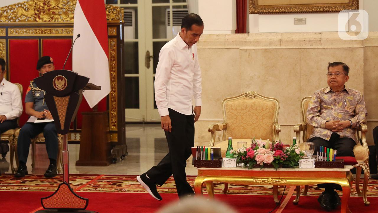 Jokowi Pimpin Sidang Kabinet