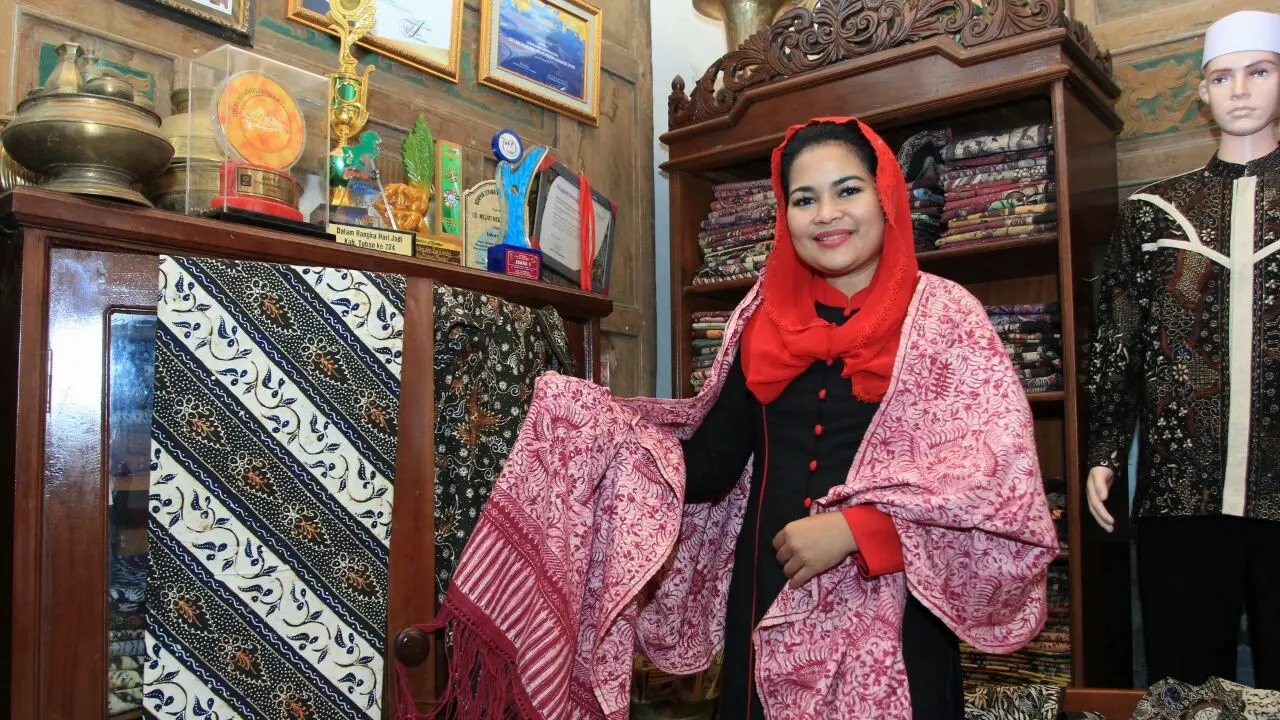 Calon Wakil Gubernur Jawa Timur Puti Guntur Soekarno
