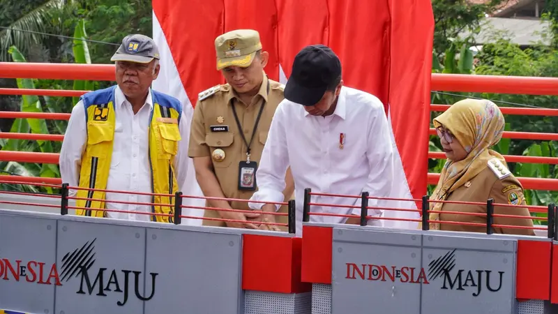 Jokowi Resmikan 22 Jalan Inpres dan 16 Jembatan Callender Hamilton di Jawa Barat, Apa Manfaatnya?