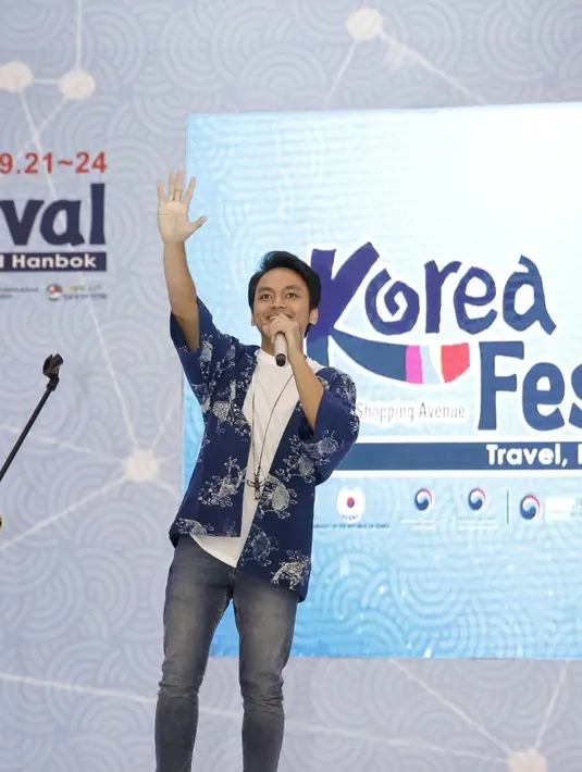 Dalam lagu yang berdurasi empat menit, dan video klip yang berdurasi enam menit itu, Calvin mengambil beberapa tempat di Korea Selatan untuk penggarapannya. Bersyukur prosesnya berjalan lancar dan tidak mengalami kendala. (Adrian Putra/Bintang.com)