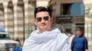 6 Potret Angga Wijaya Umrah Usai Cerai Dari Dewi Perssik, Unggah Foto Bareng Kekasih (Sumber: Instagram/anggawijaya88)