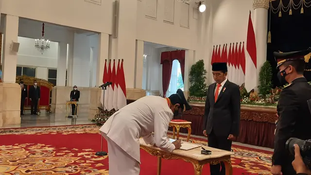 Jokowi lantik Gubernur dan Wagub DI Yogyakarta 2022-2027