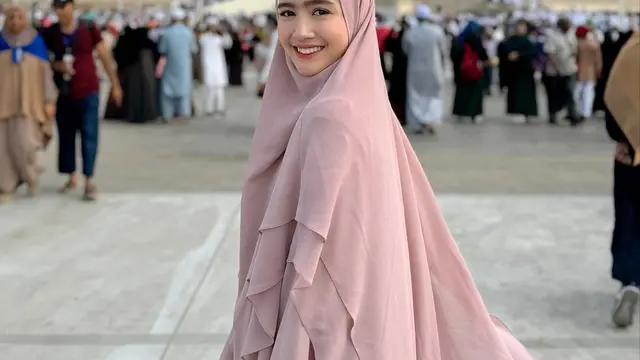 Potret Febby Rastanty saat Jalani Umroh (credit: instagram/febbyrastanty)