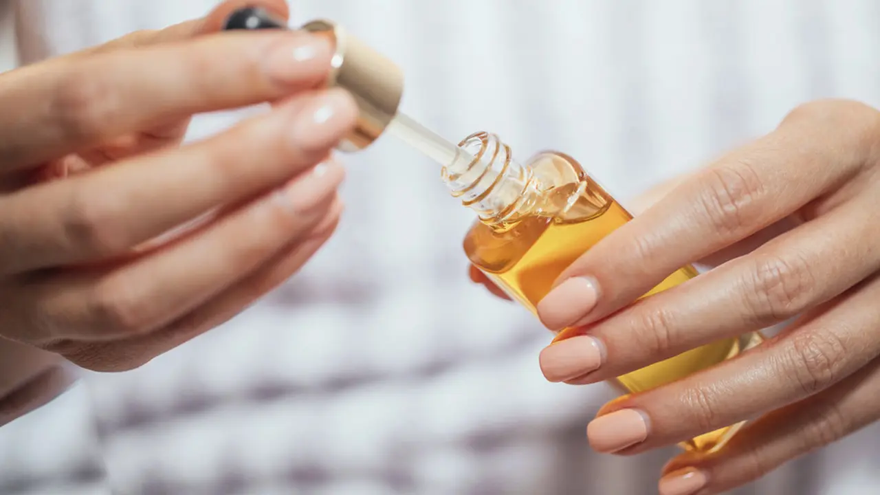 Pengganti Retinol untuk Ibu Hamil, Kandungan Skincare Apa yang Aman Digunakan?