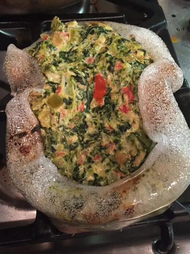 Bikin Ngakak, 8 Potret Kocak Orang-Orang yang Alami Hari Buruk Saat Memasak