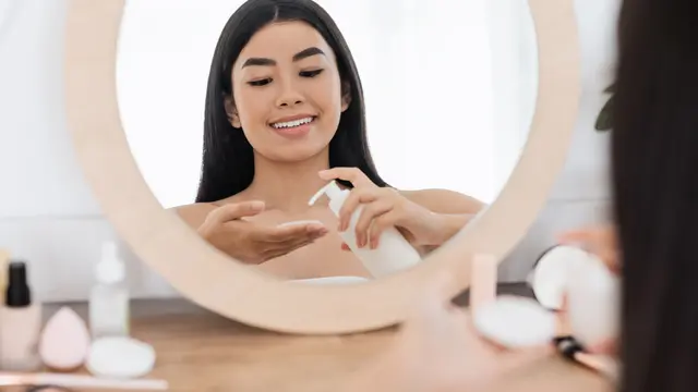 ilustrasi Kenali tentang skin microbiome dan cara untuk merawatnya/Prostock-studio/shutterstock