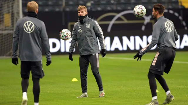 Lihat Latihan Timnas Jerman Jelang Hadapi Irlandia Utara