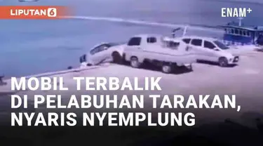 Insiden kecelakaan melibatkan dua mobil terekam CCTV di pelabuhan. Terjadi di Pelabuhan Tengkayu, SDF Tarakan, Kalimantan Utara (12/9/2023). Sebuah pickup melaju dan menabrak mobil Suzuki Ignis hingga terdorong ke arah laut.