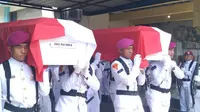 Upacara Militer Iringi Prosesi Pemakaman Dua Marinir Korban Longsor Cisarua
